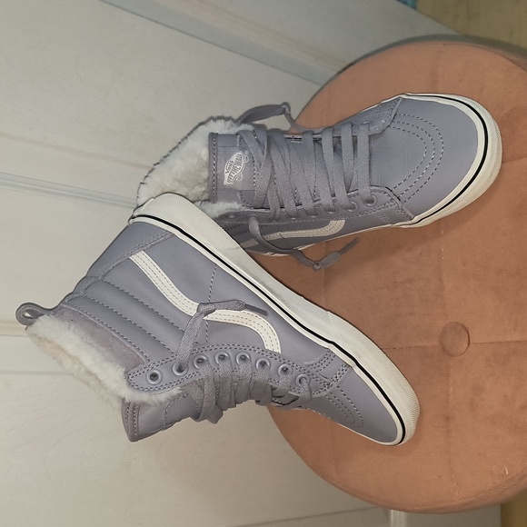 Vans Sk8 Lite Hi Sherpa Lined Leather Sneakers Size 7 Women's / 5.5 Mens - Picture 3 of 8